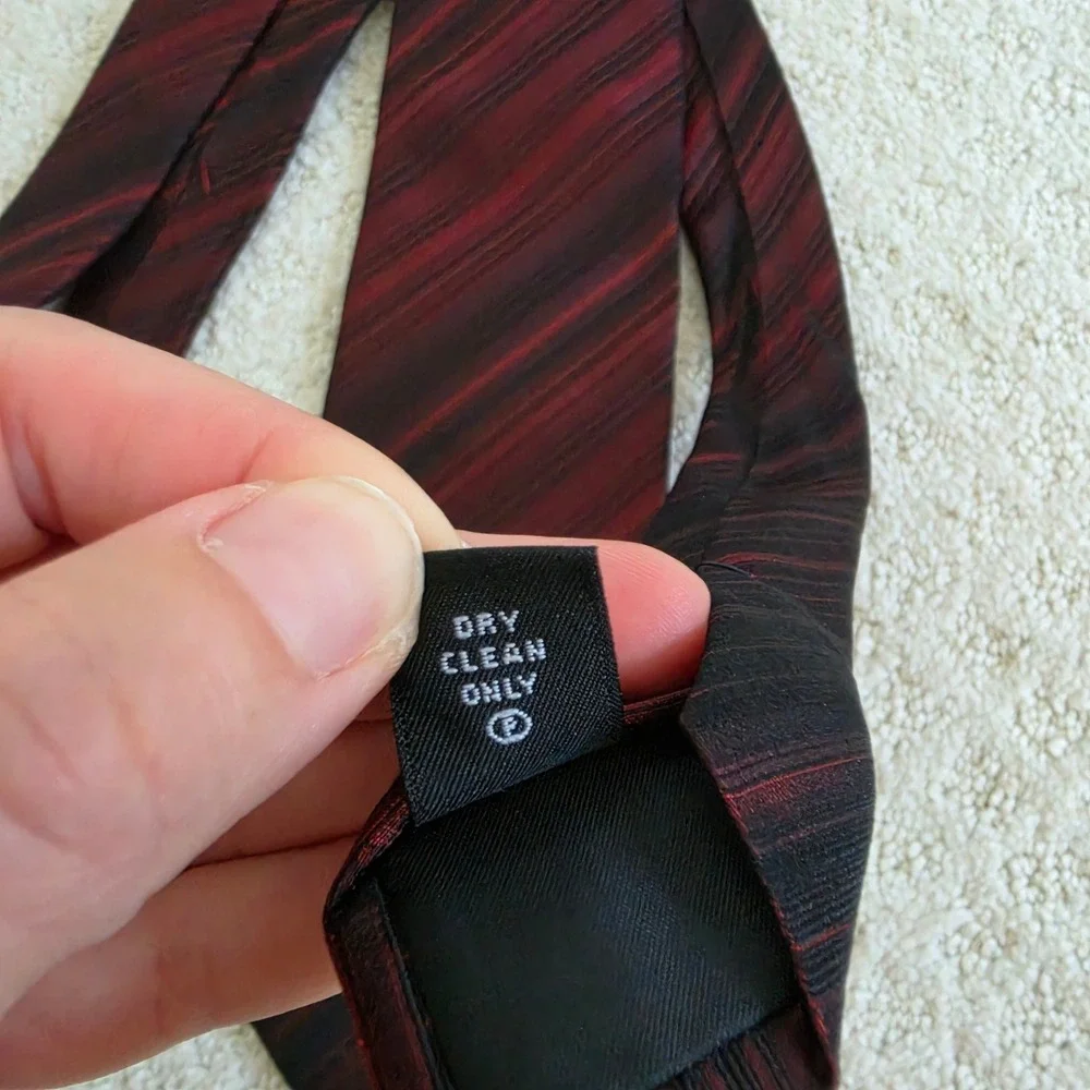 Alfani Mens Silk Necktie Burgundy Black Diagonal Striped Hand Made 60 Inch